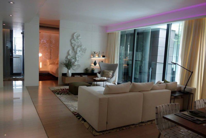 Odoo • A picture with a caption